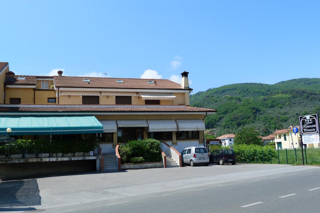 Albergo Ristorante Gori Ameglia Zewnętrze zdjęcie